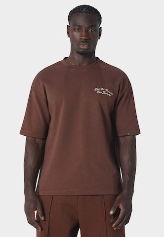 T-Shirt Pas De Monaco en marron : devant