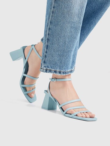 Pull&Bear Sandals in Blue