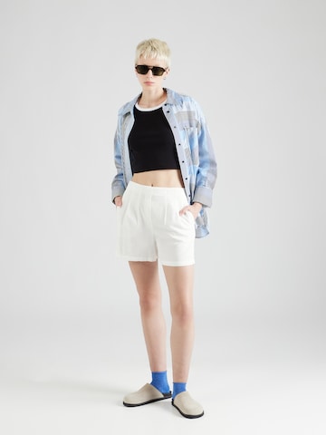 VERO MODA Regular Shorts 'JESMILO' in Weiß