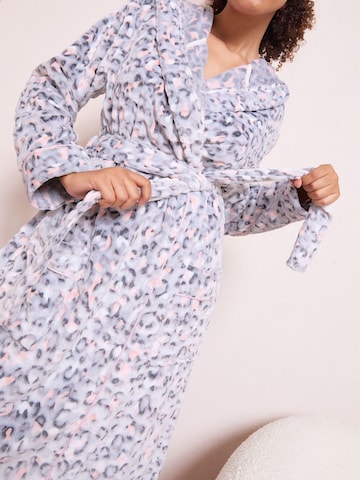 Accappatoio lungo di Friends Like These in grigio