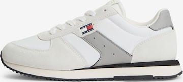 Tommy Jeans Platform trainers in White: front