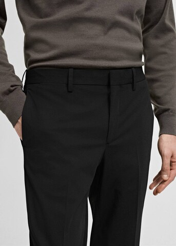 MANGO MAN Slimfit Hose 'Paris' in Schwarz