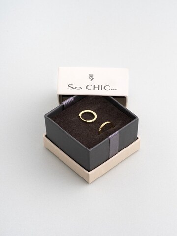 So Chic Earrings in Gold