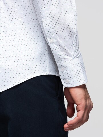 Ombre - Ajuste regular Camisa en blanco
