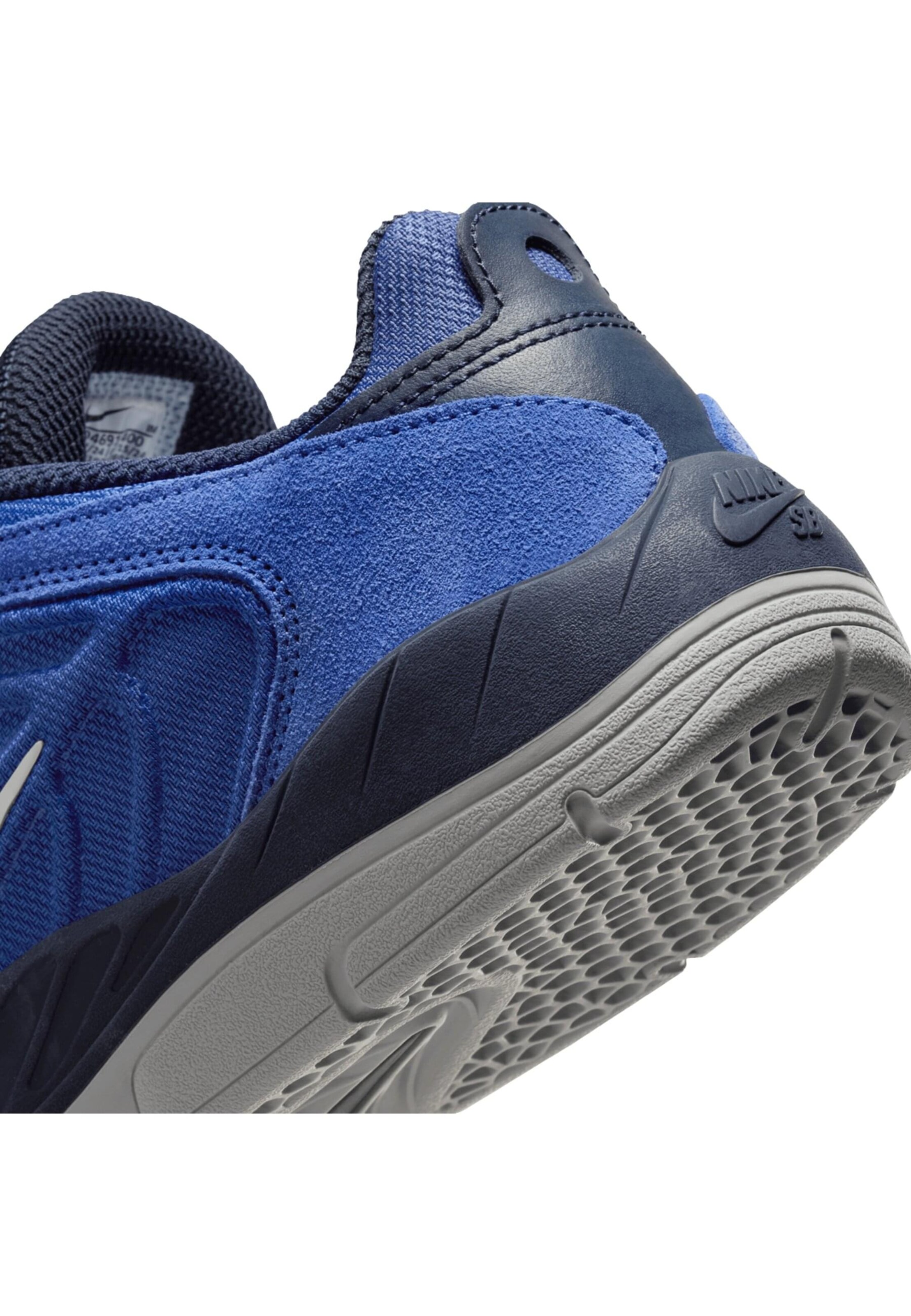 NIKE Sneaker 'Vertebrae' in Blau