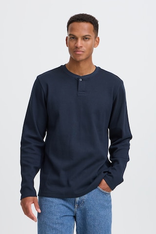 Tricou 'BHLEWIS' de la BLEND pe albastru: față