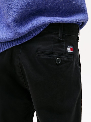 Regular Pantalon chino Tommy Jeans en noir