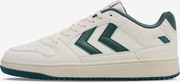 Hummel Athletic Shoes in White: front