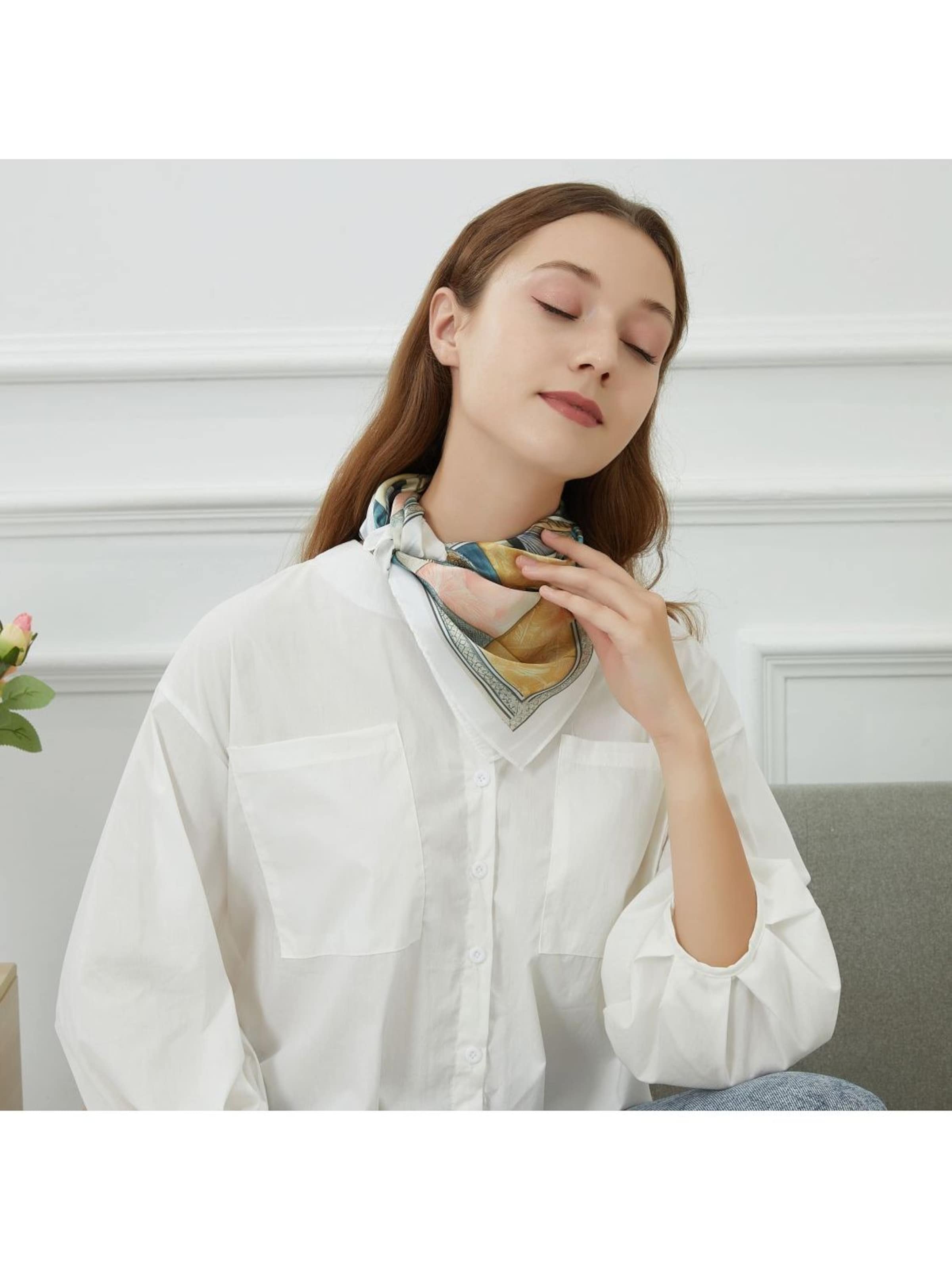 Écharpe 'Petit carré de soie Anchor Cléo' alberto cabale en mélange de couleurs