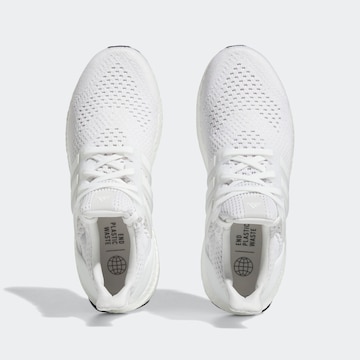 Chaussure de course 'Ultraboost 1.0' ADIDAS SPORTSWEAR en blanc