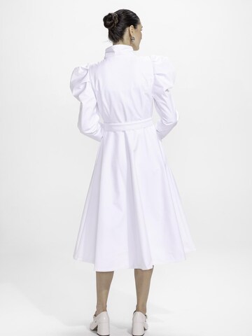 RainSisters - Abrigo de entretiempo 'Baloon-Style Sleeves' en blanco