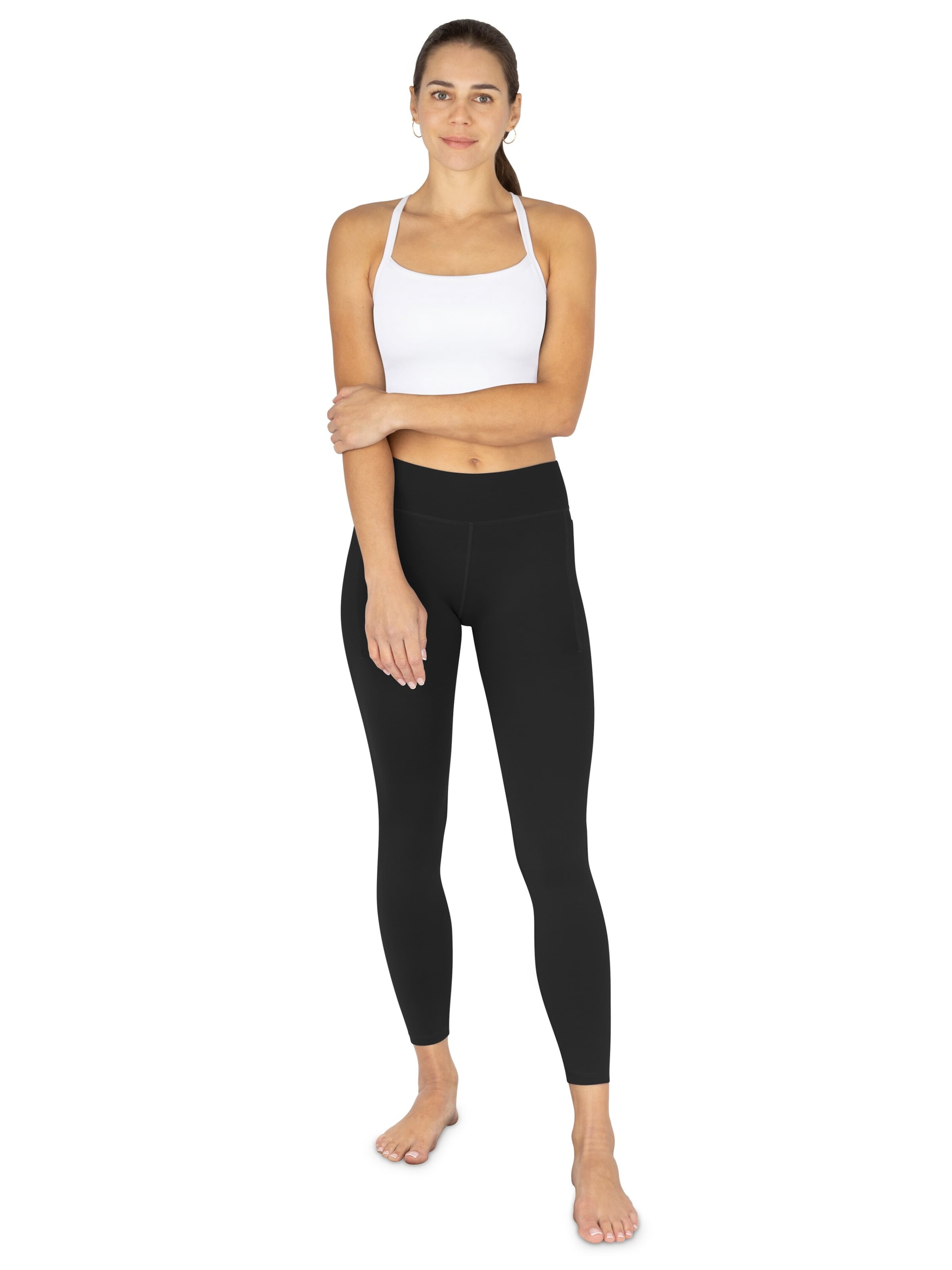 Bustino Completo sportivo di normani in nero: frontale
