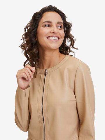 Betty Barclay Kurzblazer mit Reißverschluss in Beige