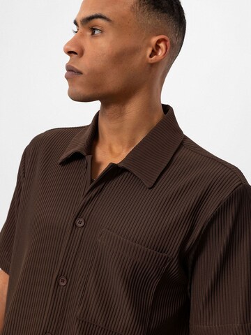 Fit confort Chemise Antioch en marron