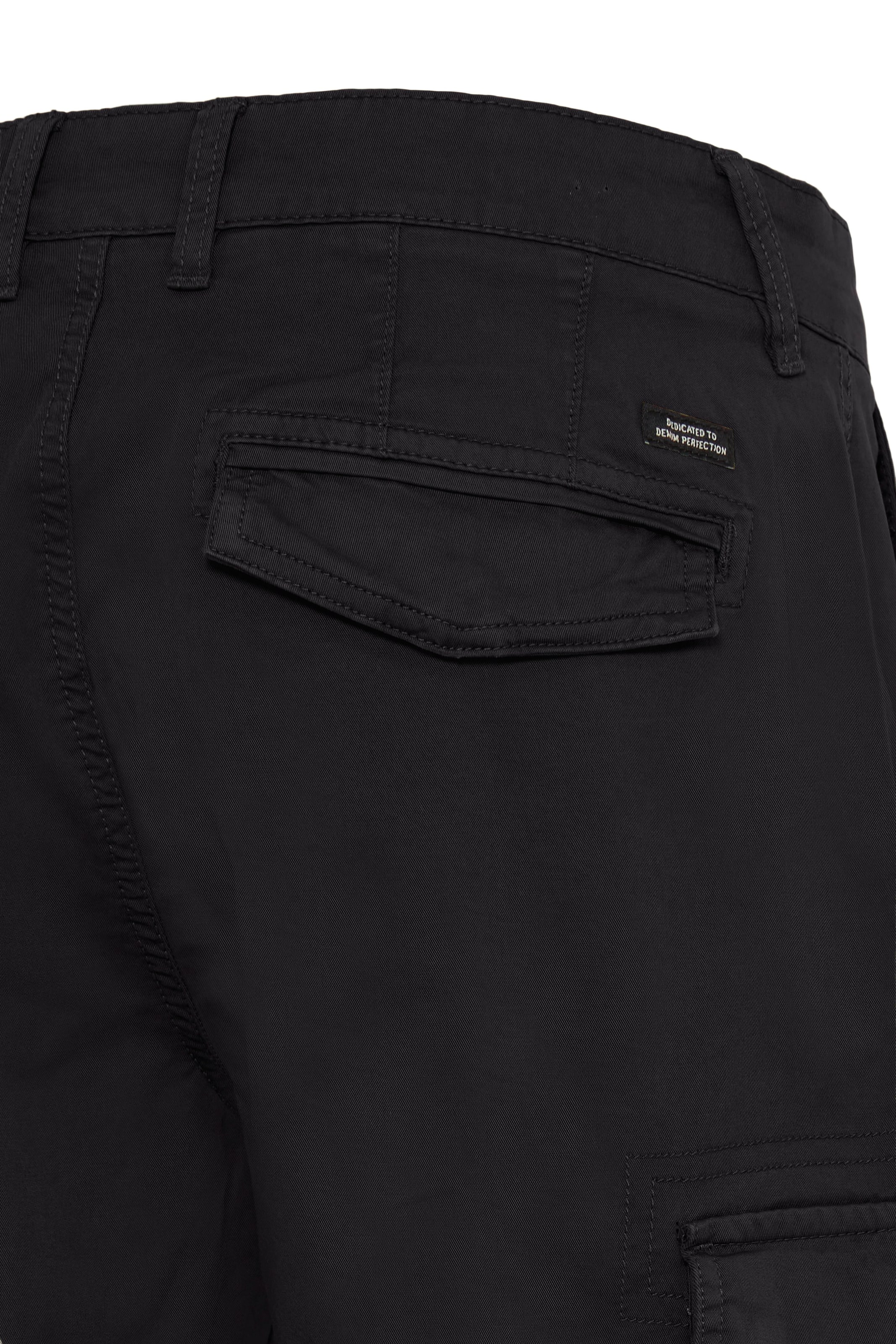 BLEND Regular Shorts in Schwarz