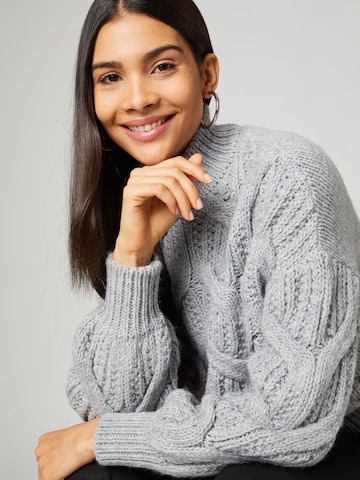 Guido Maria Kretschmer Women Sweater 'Carolin' in Grey
