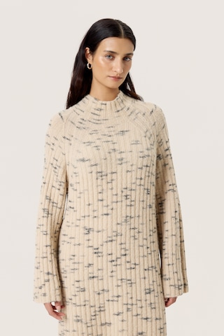 SOAKED IN LUXURY Jurk 'Liora' in Beige