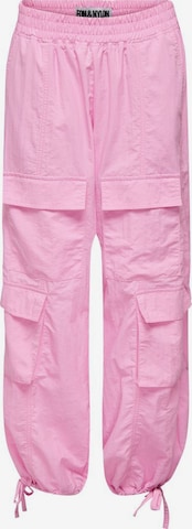 Effilé Pantalon cargo ONLY en rose : devant