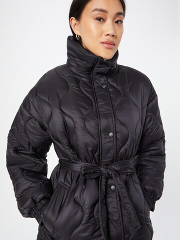 Dorothy Perkins Winter coat in Black