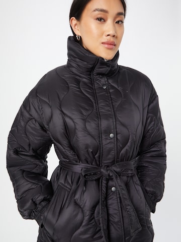 Dorothy Perkins Wintermantel in Zwart