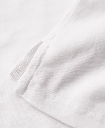 Superdry Shirt ' Studios' in Weiß