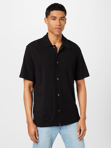WEEKDAY Regular fit Button Up Shirt in Black: front