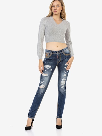 Pull-over CIPO & BAXX en gris : devant