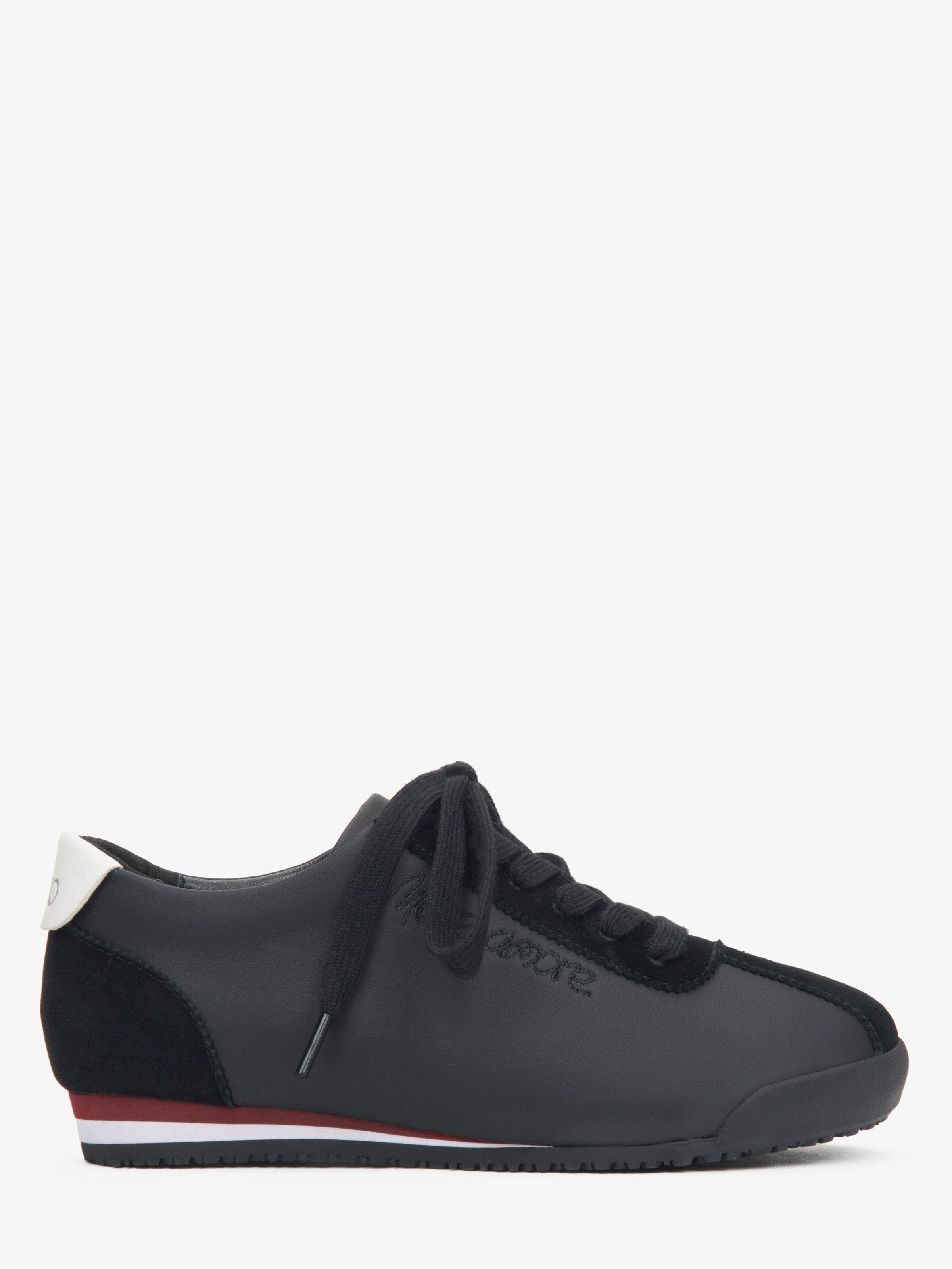 Estro Sneakers '8198-01' in Black