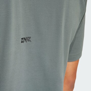 ADIDAS SPORTSWEAR - Camisa funcionais 'Z.N.E.' em cinzento