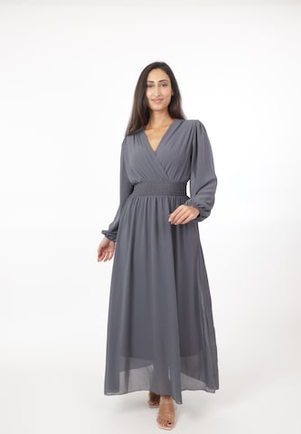 Elara Kleid in Grau