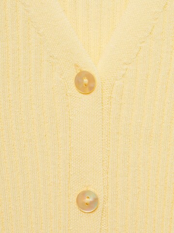 MANGO Strickjacke 'BUGAMBI' in Gelb