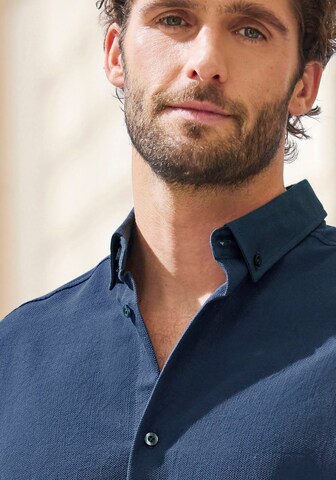 Coupe regular Chemise H.I.S en bleu