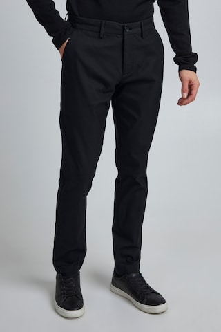 Casual Friday Slimfit Chino 'Philip 2.0' in Zwart: voorkant