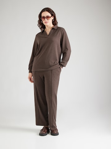 Maglietta 'CARGRETCHEN' di ONLY Carmakoma in marrone