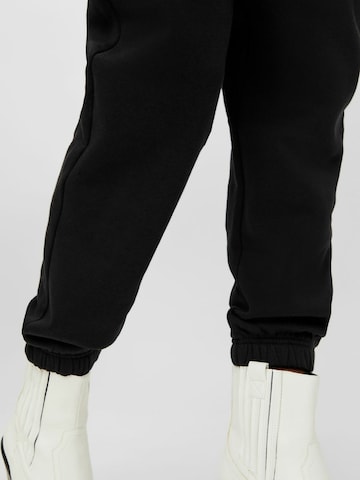 PIECES Tapered Pants 'Chilli' in Black