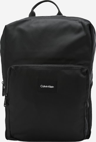 Calvin Klein Batoh – černá: přední strana