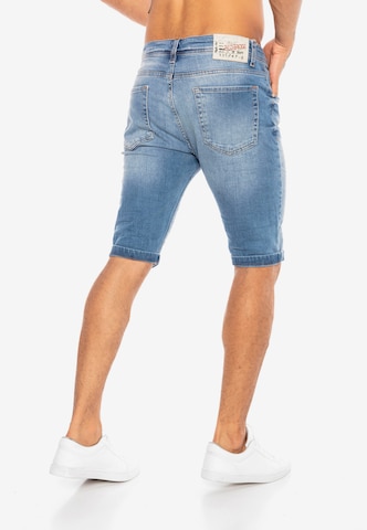 Redbridge Regular Shorts in Blau