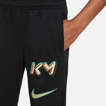 Tapered Pantaloni sportivi 'Kylian Mbappe' di NIKE in nero