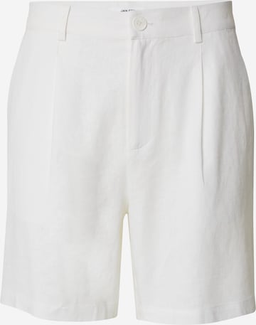 DAN FOX APPAREL Regular Pleat-Front Pants 'Alan' in White: front