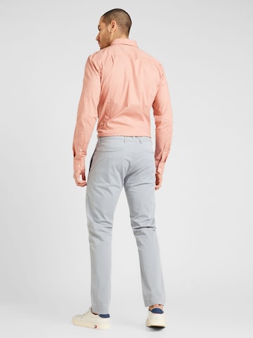 Regular Pantalon chino 'David' HUGO en gris