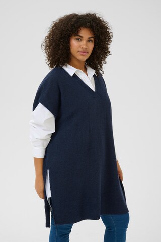 KAFFE CURVE Cape 'Annett' in Blue: front