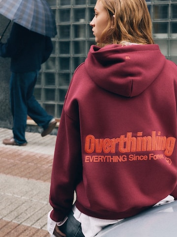 Pull&Bear Mikina 'PACIFIC OVERTHINKING' – červená