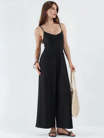 Hiccup Jumpsuit‌‌‌‌‌‌‌‌ in Schwarz