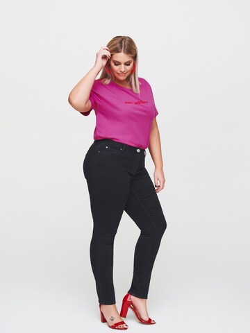 Rock Your Curves by Angelina K. Skinny Jeans in Schwarz