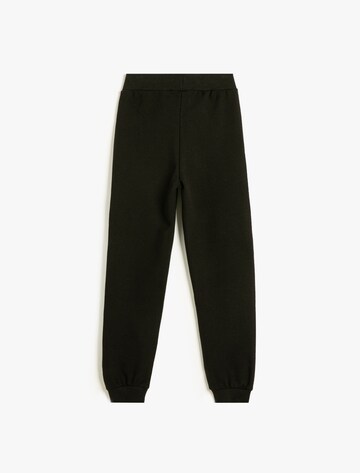 Koton Tapered Broek in Zwart