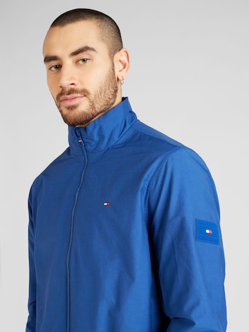 TOMMY HILFIGER - Chaqueta de entretiempo en azul