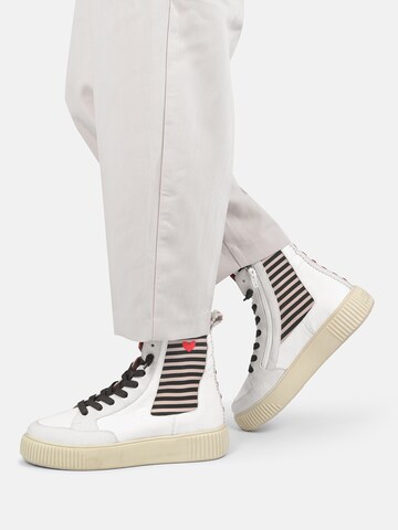 Crickit Sneaker ' SONIA ' in Weiß: Vorderseite