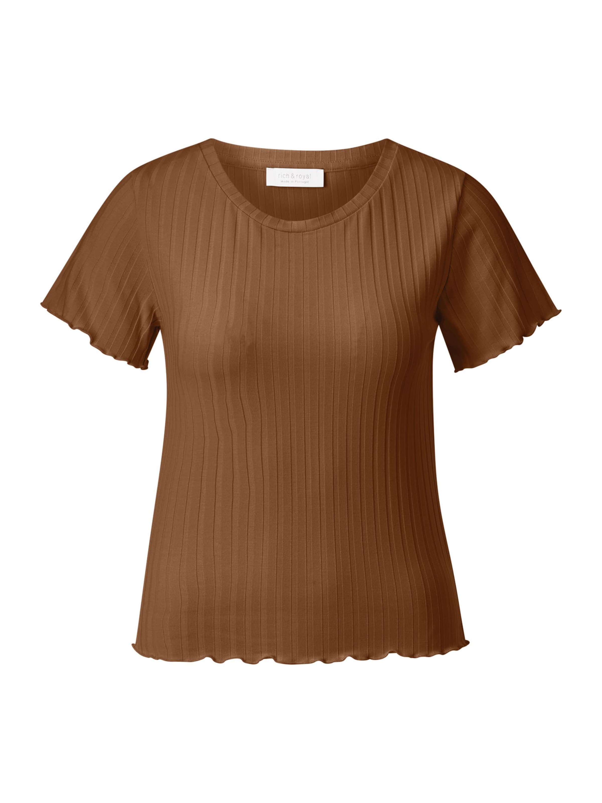 T-shirt Rich & Royal en marron : devant