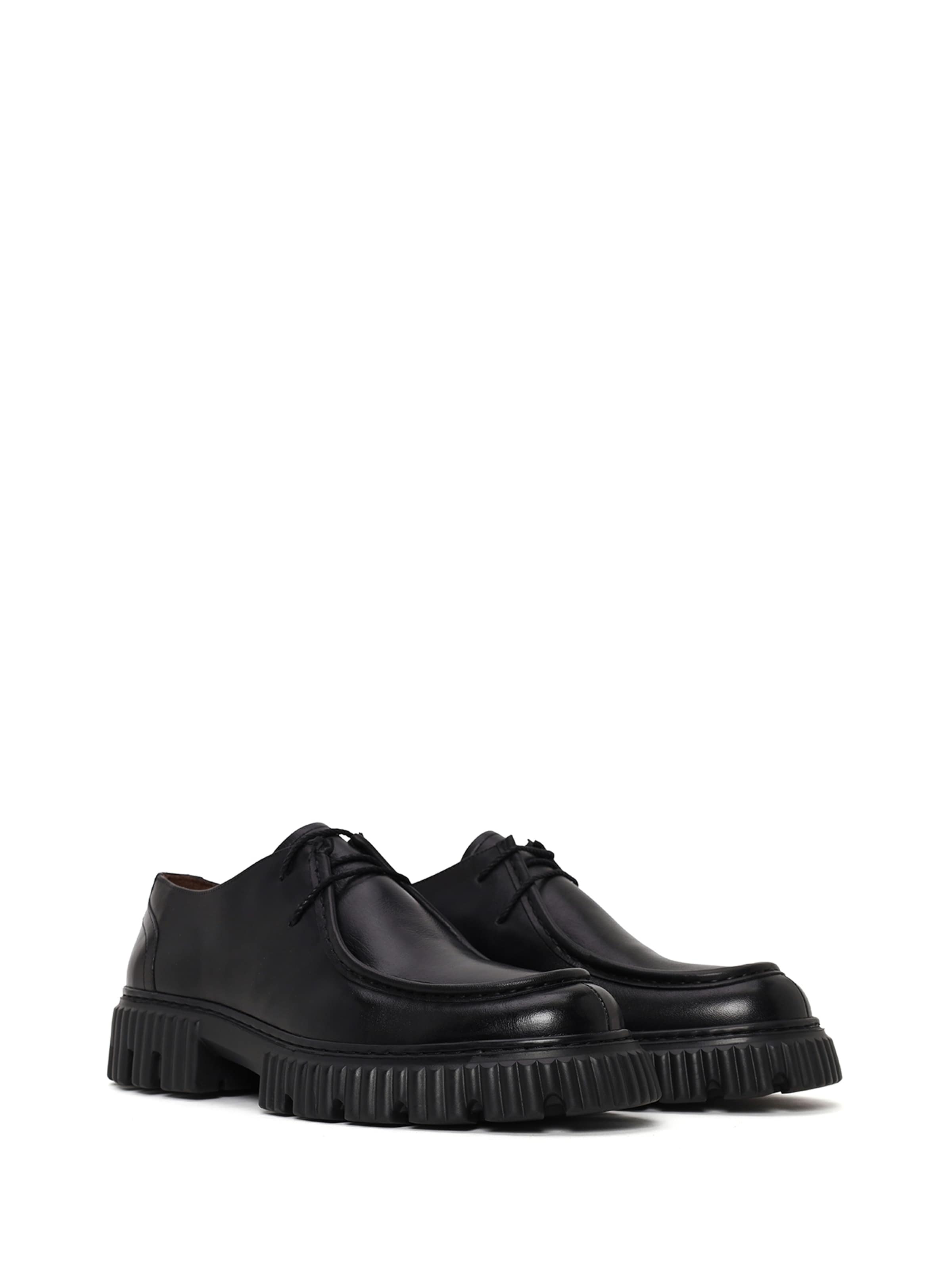 Derimod Schnürschuh in Schwarz