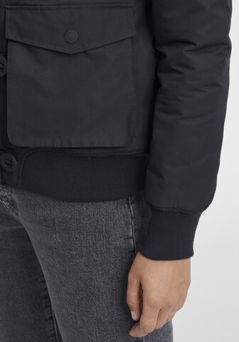 Oxmo - Chaqueta de invierno 'Acila' en negro